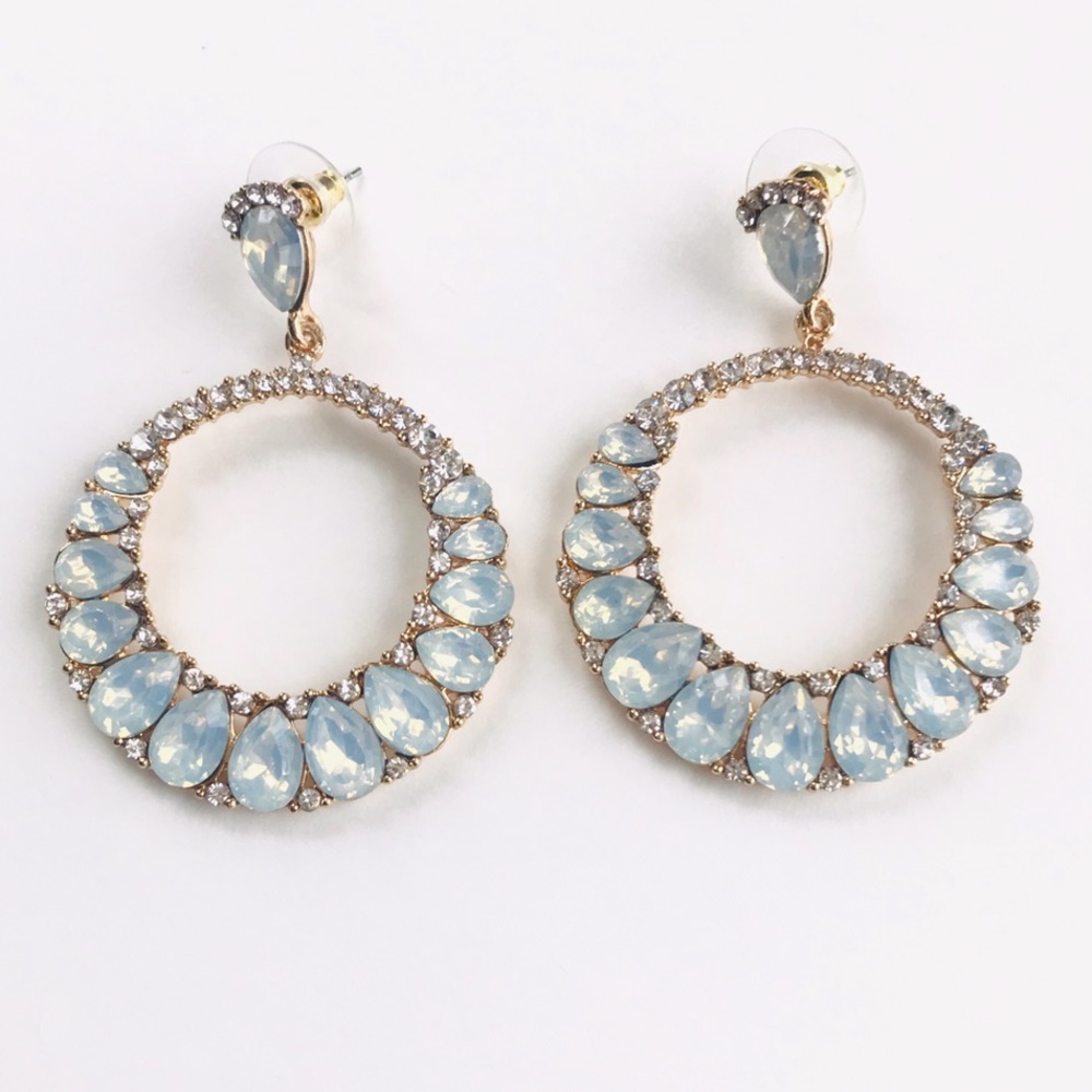 ⭐️ HOST PICK ⭐️ Pale blue/silver stone earrings